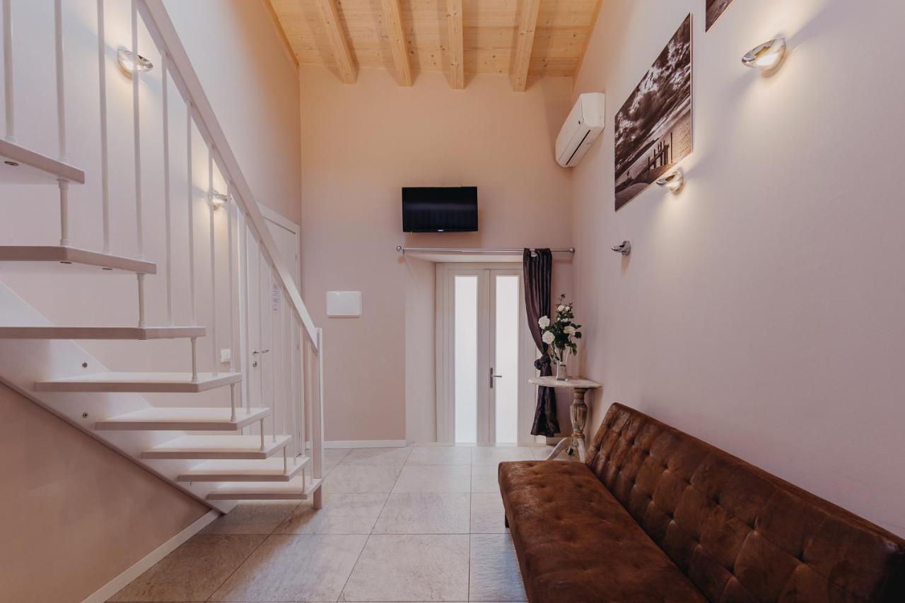 Le Due Dame Hotel Manerba del Garda Bagian luar foto