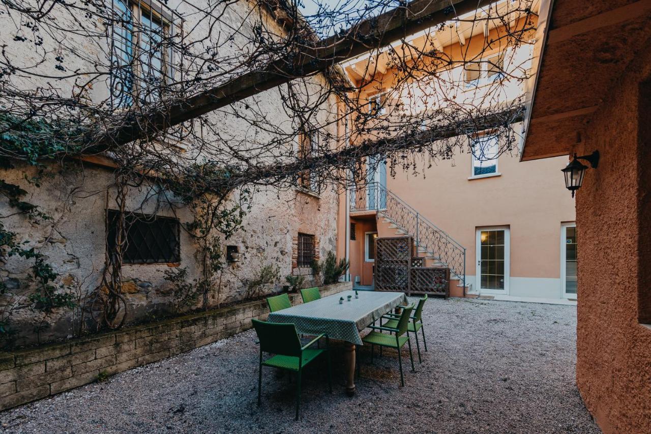 Le Due Dame Hotel Manerba del Garda Bagian luar foto